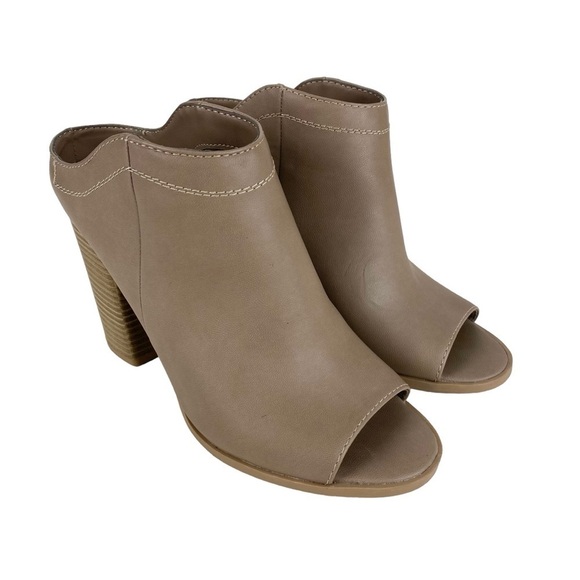 DV Dolce Vita Peep Toe Slip On Heels Ankle Boots Booties Size 8 Taupe Brown Tan - Picture 1 of 9